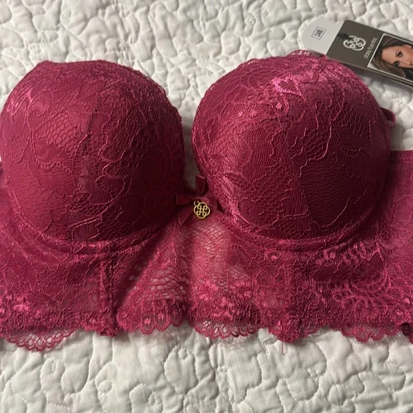 NWT Daisy Fuentes Intimates Underwire Push Up Bra - Picture 3 of 9